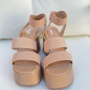 Soda Tan Platform Shoes with Chunky Sole
